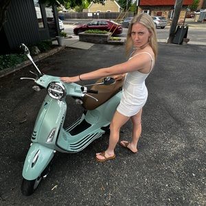 Meet your Posher, Haley